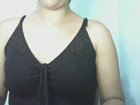 Snapshot of Monica2021 chatting on 10-31-25, 12:50 Monica2021 online show from 10-31-25, 12:50