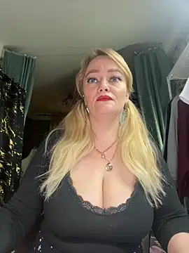 Sweet-blonde online show from 03-29-26, 10:21