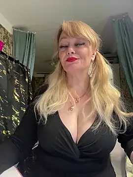 Snapshot of Sweet-blonde chatting on 06-25-26, 09:52 Sweet-blonde online show from 06-25-26, 09:52