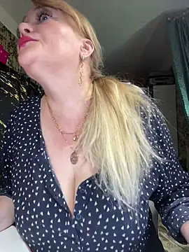 Snapshot of Sweet-blonde chatting on 07-15-26, 08:58 Sweet-blonde online show from 07-15-26, 08:58