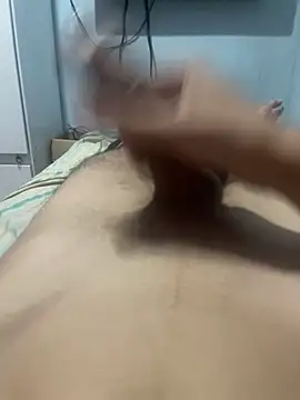 ooMiguel17CM online show from 04-22-26, 04:15