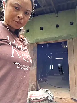 xuxulovezz online show from 10-02-25, 01:45