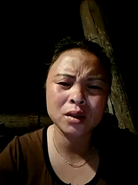 xuxulovezz online show from 02-27-26, 12:05