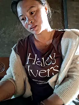 xuxulovezz online show from 03-18-26, 01:53