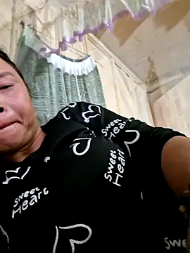 Snapshot of xuxulovezz chatting on 07-13-26, 03:48 xuxulovezz online show from 07-13-26, 03:48