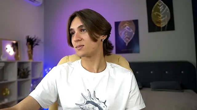 Snapshot of CleoStringer chatting on 09-22-25, 05:53 CleoStringer online show from 09-22-25, 05:53