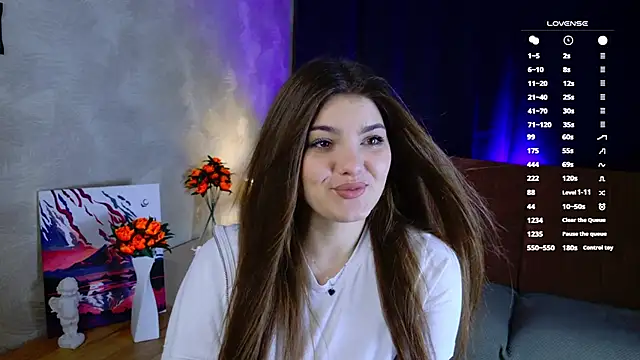 Snapshot of StephanieeMiller chatting on 11-25-25, 01:00 StephanieeMiller online show from 11-25-25, 01:00