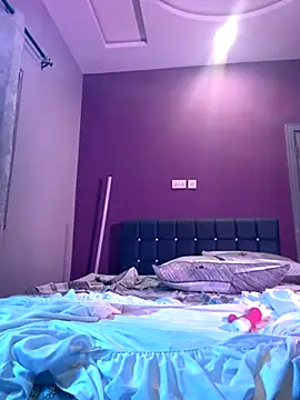 Snapshot of Zola_Nooryi chatting on 10-02-25, 01:01 Zola Nooryi online show from 10-02-25, 01:01