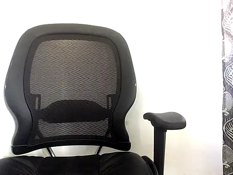 Snapshot of Zola_Nooryi chatting on 10-06-25, 02:14 Zola Nooryi online show from 10-06-25, 02:14