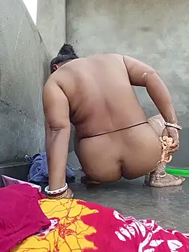 reya743 online show from 02-02-26, 06:34