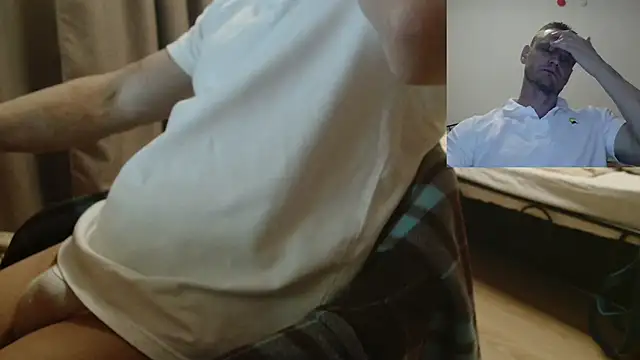 Snapshot of Freeze_Fire chatting on 11-21-25, 10:08 Freeze Fire online show from 11-21-25, 10:08