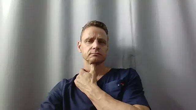 Snapshot of Freeze_Fire chatting on 07-14-26, 06:29 Freeze Fire online show from 07-14-26, 06:29