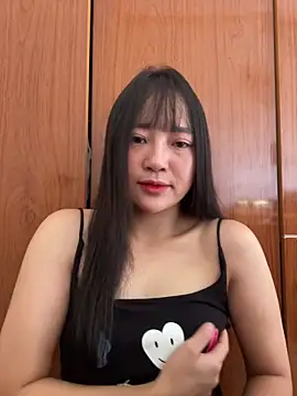 Snapshot of Be_xinh chatting on 09-27-25, 03:00 Be xinh online show from 09-27-25, 03:00