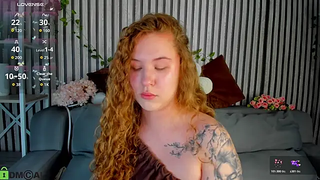 Snapshot of Elsie_Cutties chatting on 06-24-26, 01:15 Elsie Cutties online show from 06-24-26, 01:15