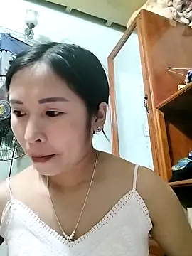 Snapshot of Mai4568 chatting on 09-30-25, 12:32 Mai4568 online show from 09-30-25, 12:32