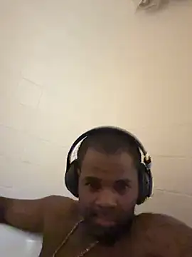 Snapshot of Srevwn chatting on 01-15-26, 08:12 Srevwn online show from 01-15-26, 08:12