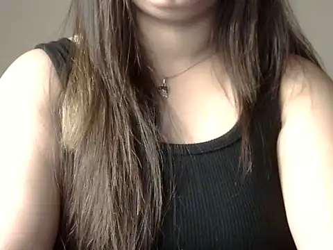 Snapshot of Aaliya02 chatting on 10-27-25, 07:23 Aaliya02 online show from 10-27-25, 07:23