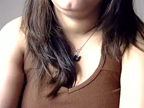 Snapshot of Aaliya02 chatting on 11-10-25, 08:24 Aaliya02 online show from 11-10-25, 08:24