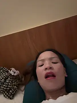 Snapshot of ___Dorry02___ chatting on 10-10-25, 05:28 Dorry02 online show from 10-10-25, 05:28