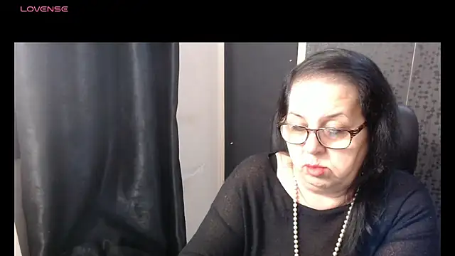 Snapshot of MissSanjanne chatting on 12-15-25, 09:30 MissSanjanne online show from 12-15-25, 09:30