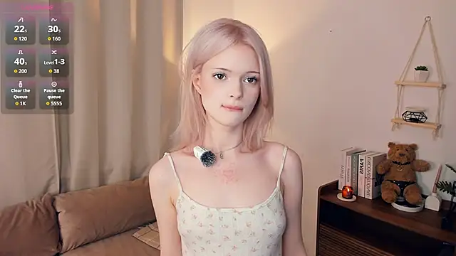 Snapshot of LaureMestler chatting on 02-13-26, 08:54 LaureMestler online show from 02-13-26, 08:54