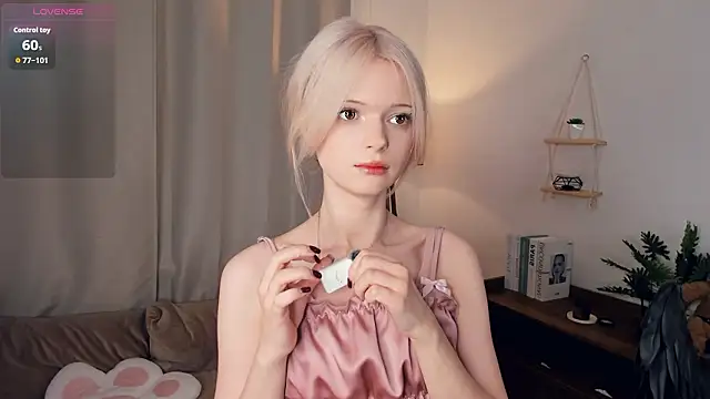 Snapshot of LaureMestler chatting on 02-22-26, 10:58 LaureMestler online show from 02-22-26, 10:58