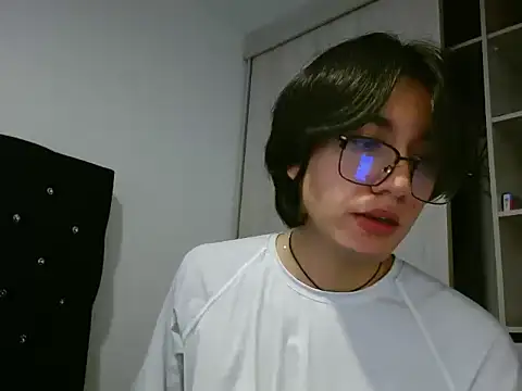 Snapshot of Matti_Mendez_ chatting on 06-16-26, 11:57 Matti Mendez online show from 06-16-26, 11:57