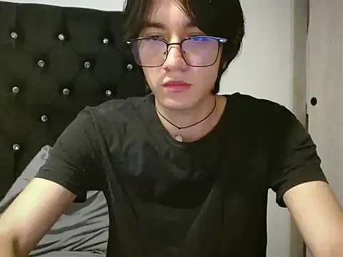 Snapshot of Matti_Mendez_ chatting on 06-24-26, 11:26 Matti Mendez online show from 06-24-26, 11:26