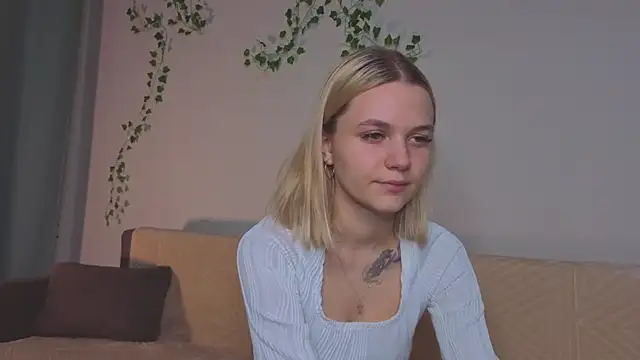 KelleDomin online show from 11-21-25, 07:23