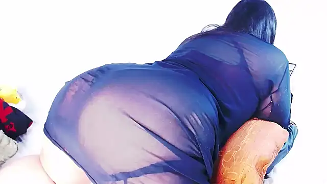 vivianepierss online show from 12-18-25, 07:14