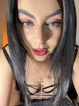 LlianneDiamond1 online show from 02-12-26, 03:18