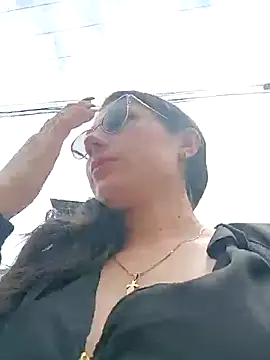 Snapshot of Mia-love-03 chatting on 10-14-25, 04:30 Mia-love-03 online show from 10-14-25, 04:30