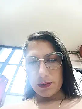 Snapshot of Mia-love-03 chatting on 10-27-25, 08:57 Mia-love-03 online show from 10-27-25, 08:57