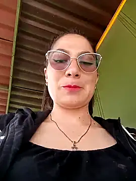 Snapshot of Mia-love-03 chatting on 11-28-25, 03:58 Mia-love-03 online show from 11-28-25, 03:58