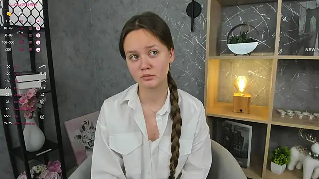 ElenoreReth online show from 11-21-25, 01:04