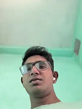 Snapshot of slaveboi9876 chatting on 12-17-25, 05:13 slaveboi9876 online show from 12-17-25, 05:13