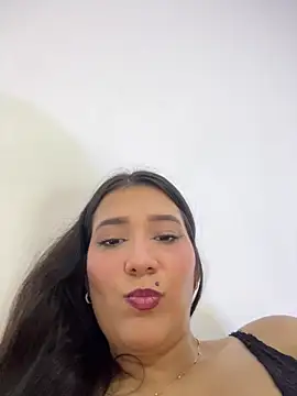 IsabellaJoness  online show from 04-13-26, 07:41