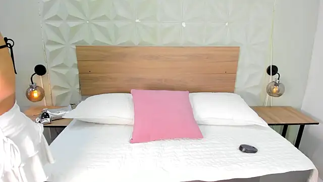 ValeryTrans  online show from 02-21-26, 01:23