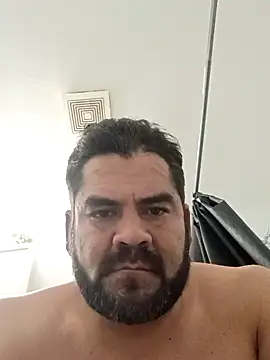 Snapshot of theking1_1 chatting on 10-16-25, 01:17 theking1 1 online show from 10-16-25, 01:17