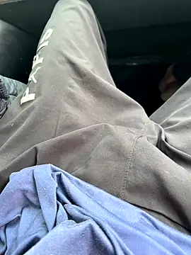 Snapshot of henrique61 chatting on 09-24-25, 11:24 henrique61 online show from 09-24-25, 11:24