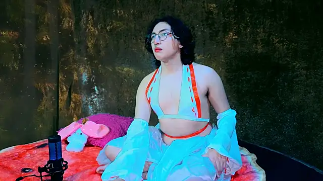 Snapshot of -BlueOpal- chatting on 10-05-25, 06:06 -BlueOpal- online show from 10-05-25, 06:06