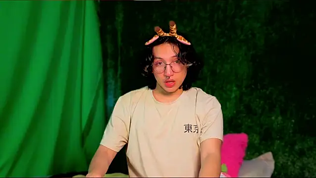 Snapshot of -BlueOpal- chatting on 10-10-25, 06:40 -BlueOpal- online show from 10-10-25, 06:40