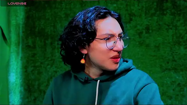 Snapshot of -BlueOpal- chatting on 10-11-25, 06:17 -BlueOpal- online show from 10-11-25, 06:17