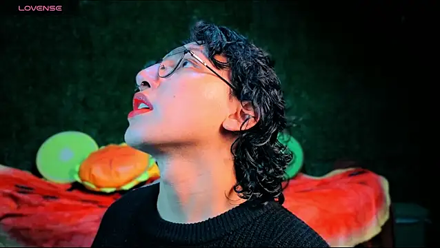 Snapshot of -BlueOpal- chatting on 10-30-25, 07:25 -BlueOpal- online show from 10-30-25, 07:25