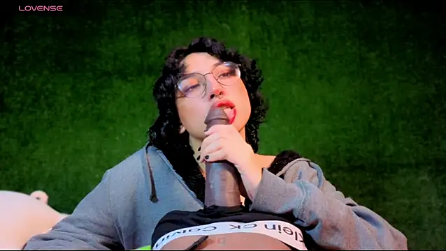 Snapshot of -BlueOpal- chatting on 11-13-25, 08:08 -BlueOpal- online show from 11-13-25, 08:08