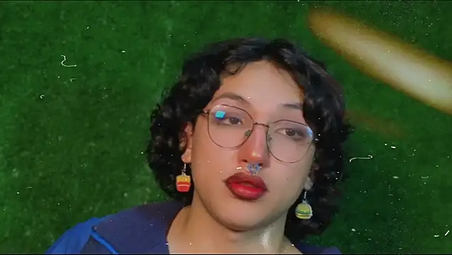 Snapshot of -BlueOpal- chatting on 11-21-25, 08:07 -BlueOpal- online show from 11-21-25, 08:07