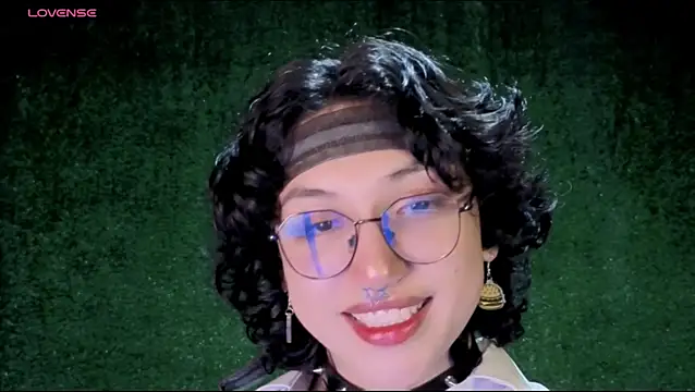 Snapshot of -BlueOpal- chatting on 11-30-25, 09:30 -BlueOpal- online show from 11-30-25, 09:30