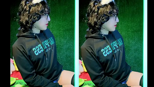 Snapshot of -BlueOpal- chatting on 12-18-25, 03:01 -BlueOpal- online show from 12-18-25, 03:01