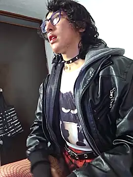 Snapshot of -BlueOpal- chatting on 02-10-26, 10:14 -BlueOpal- online show from 02-10-26, 10:14