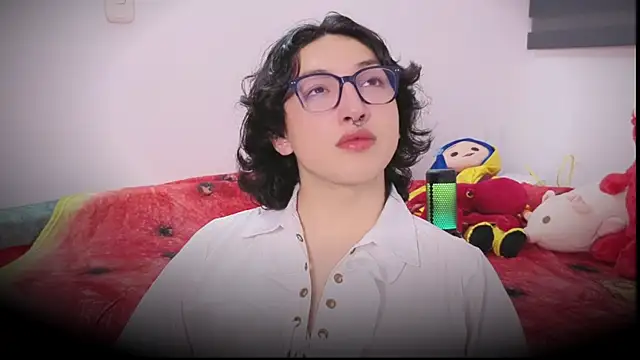 Snapshot of -BlueOpal- chatting on 02-13-26, 12:39 -BlueOpal- online show from 02-13-26, 12:39